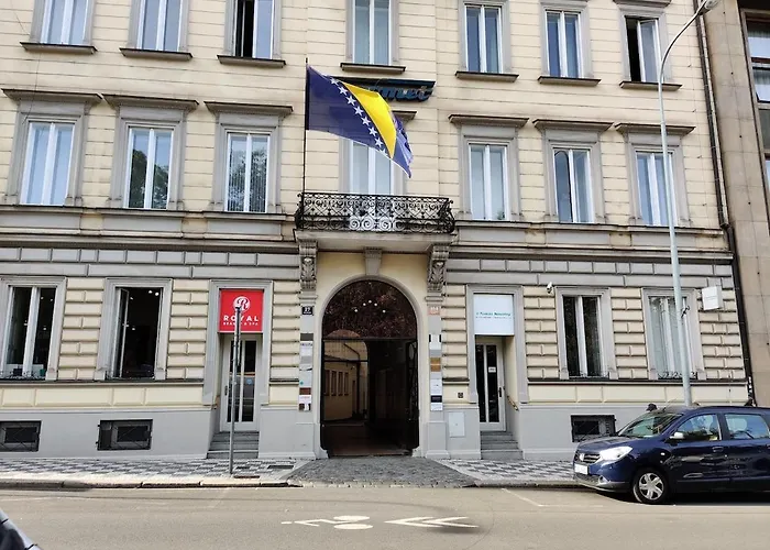 Huge With Private Parking In Center Apartamento